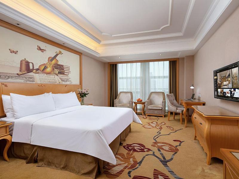 Vienna International Hotel Jiujiang Shili Street Exterior photo
