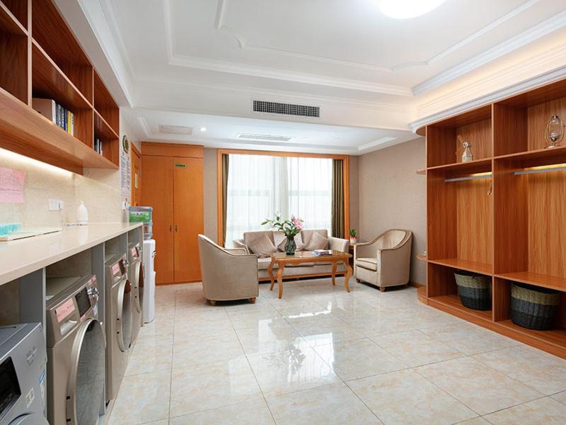 Vienna International Hotel Jiujiang Shili Street Exterior photo